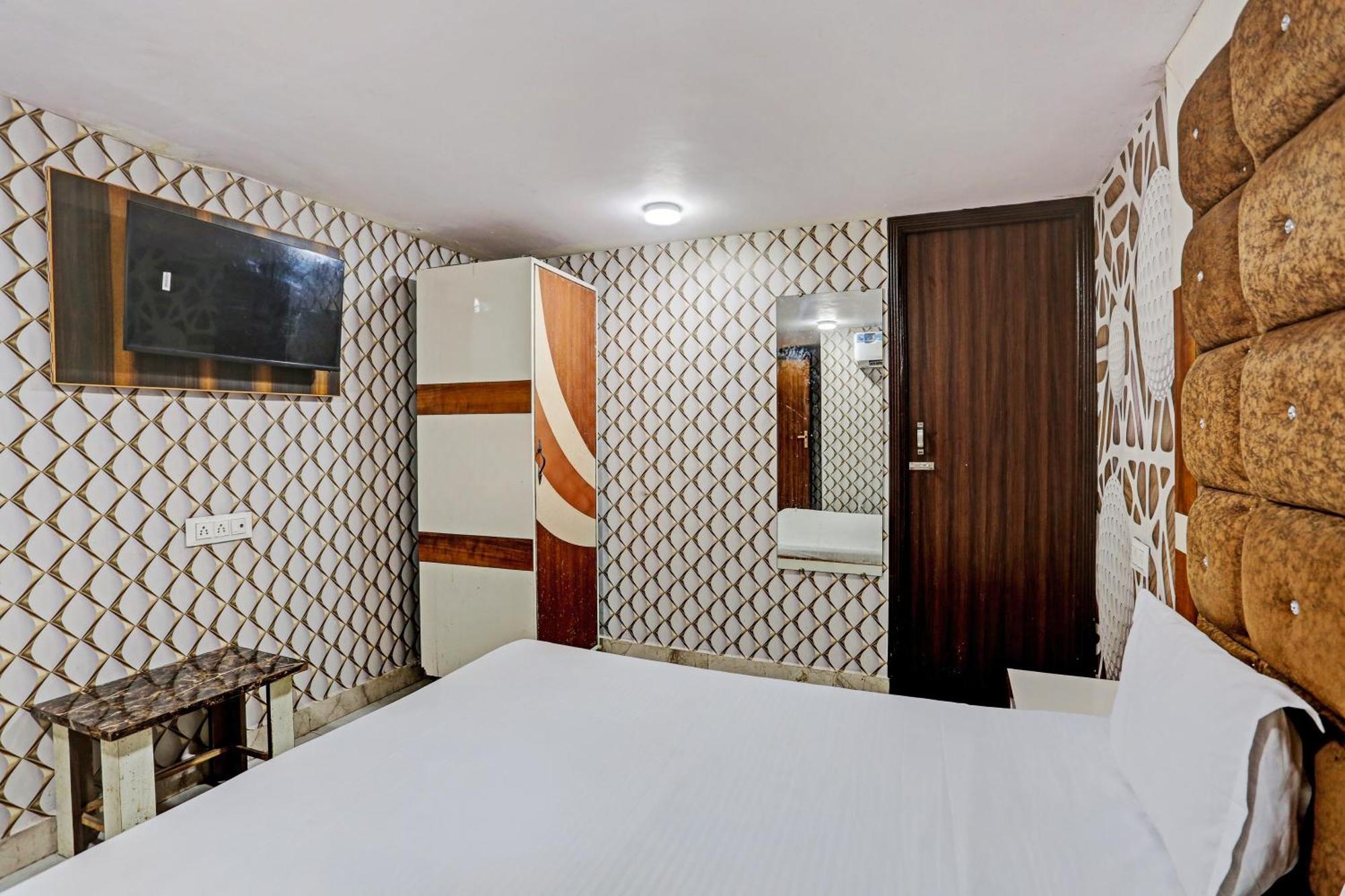 Hotel O Saffron Night Stay Amritszár Kültér fotó
