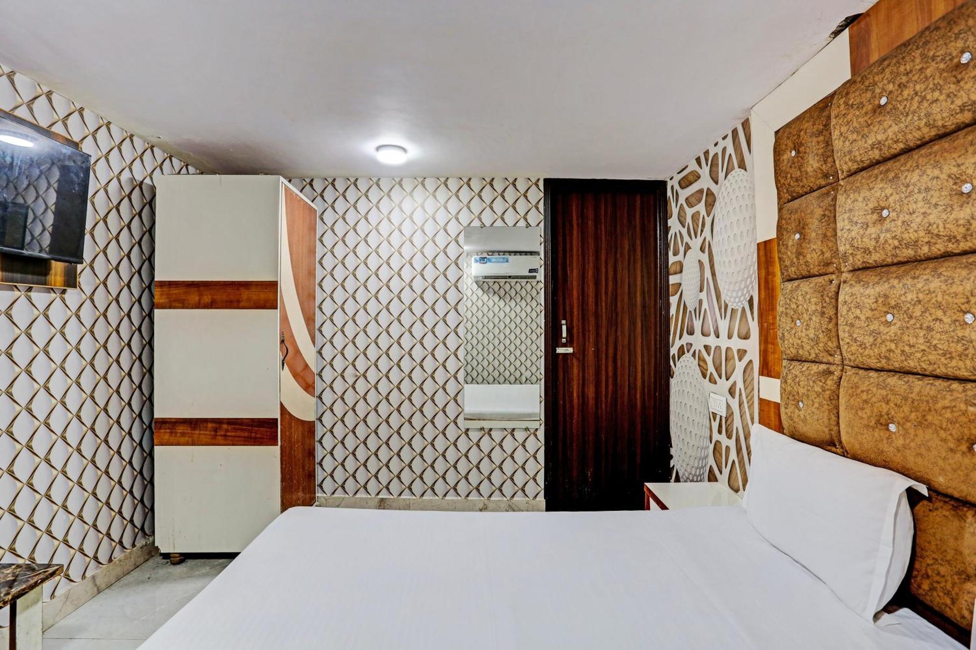 Hotel O Saffron Night Stay Amritszár Kültér fotó
